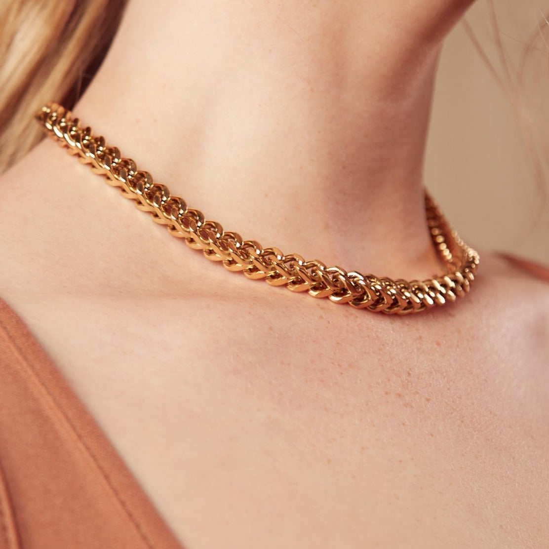 Cubic Curb Chain Necklace (Gold)