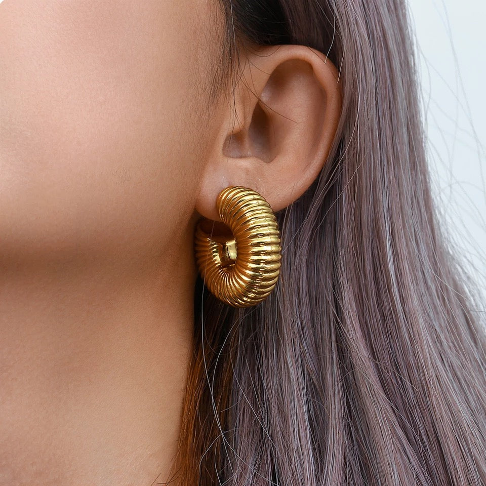 Chunky Threader Hoop Earrings (Gold)
