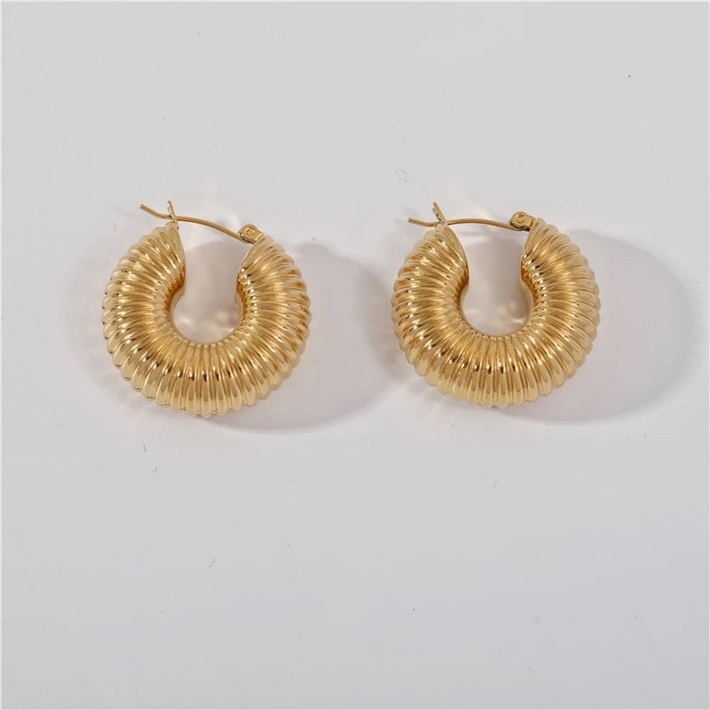 Chunky Threader Hoop Earrings (Gold)